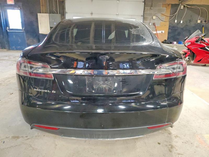 2015 Tesla Model s 70D