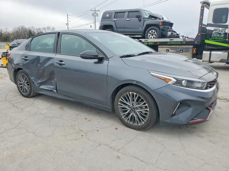 2022 KIA Forte gt Line