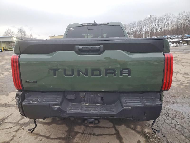2022 Toyota Tundra Double cab sr