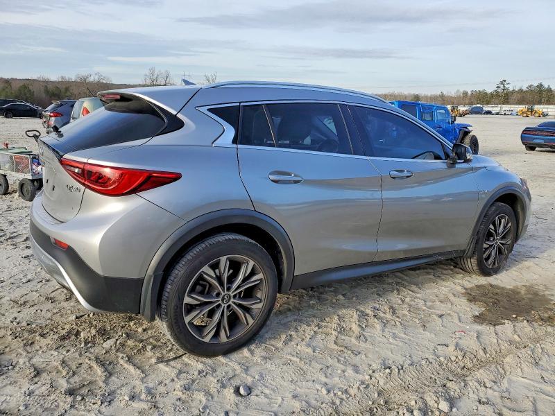 2018 Infiniti Qx30 Base