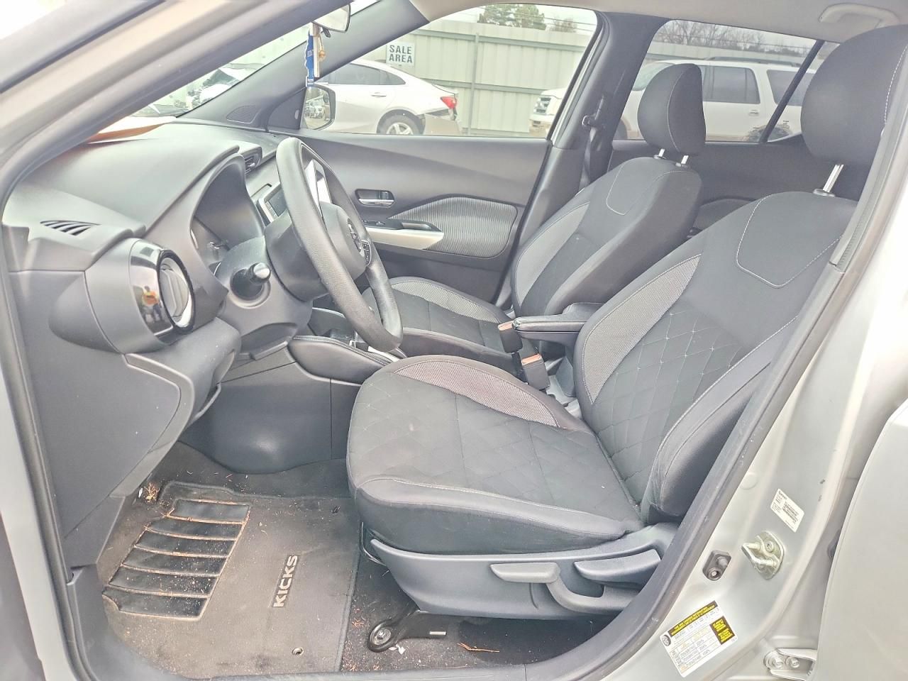 2020 Nissan Kicks sv