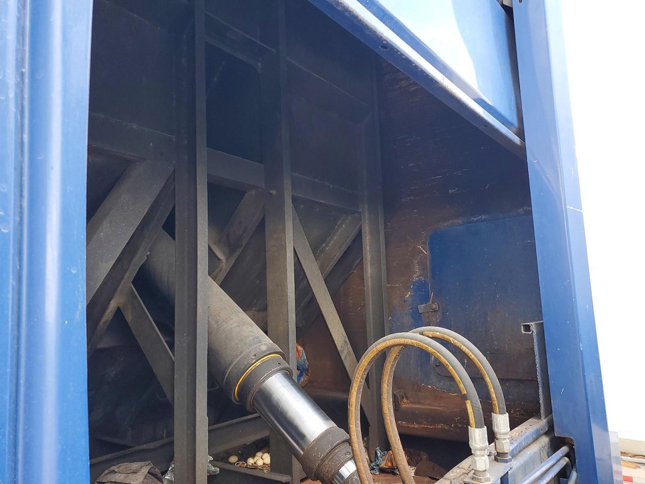 2010 Autocar Llc 2010 Autocar Xpeditor Refuse Truck