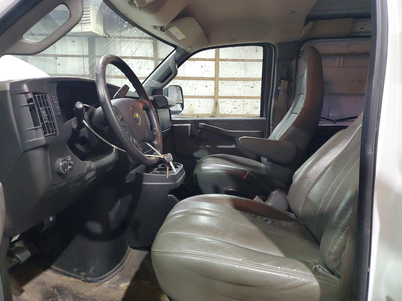 2016 Chevrolet Express G2500 Delivery Van