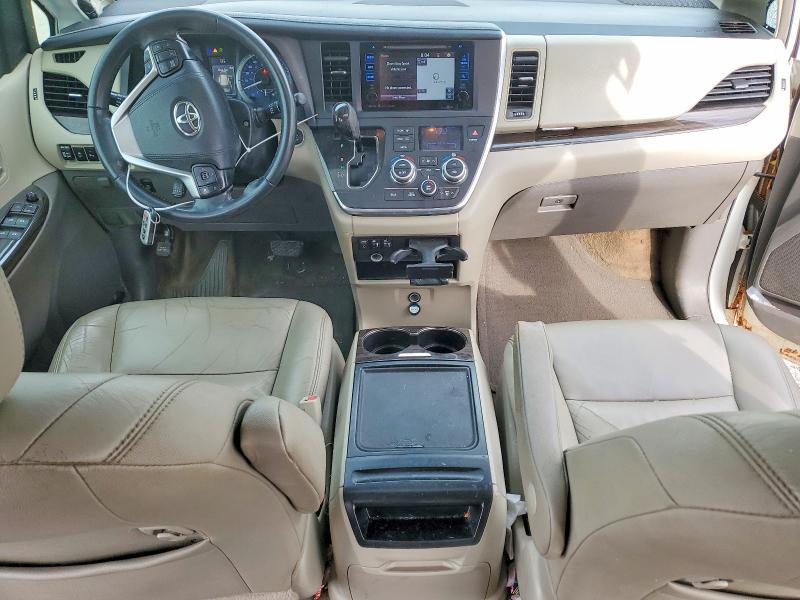 2016 Toyota Sienna xle