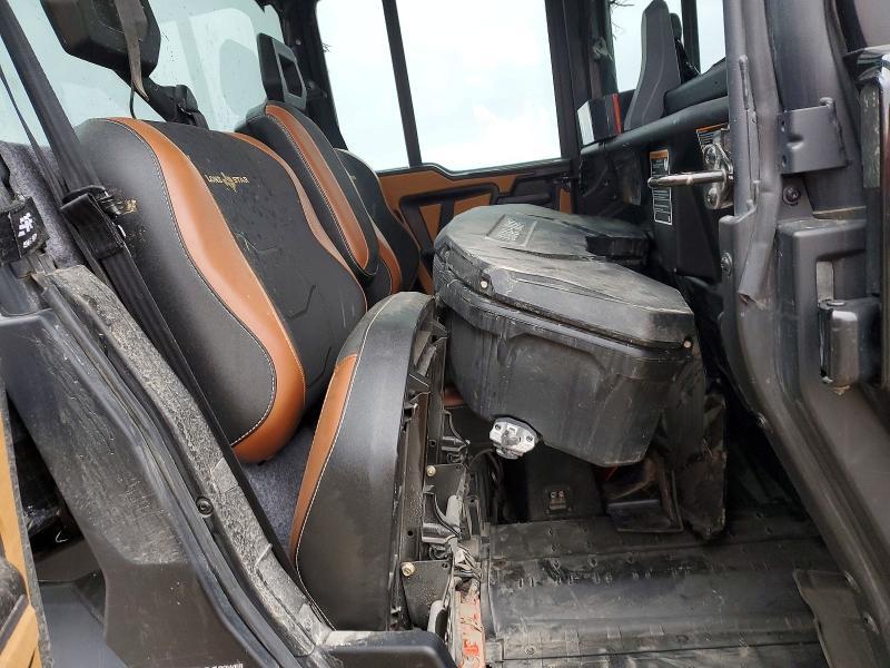 2024 Can-Am 2024 can Defender-utility Vehicle