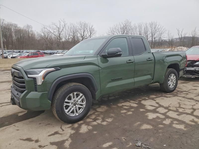 2022 Toyota Tundra Double cab sr
