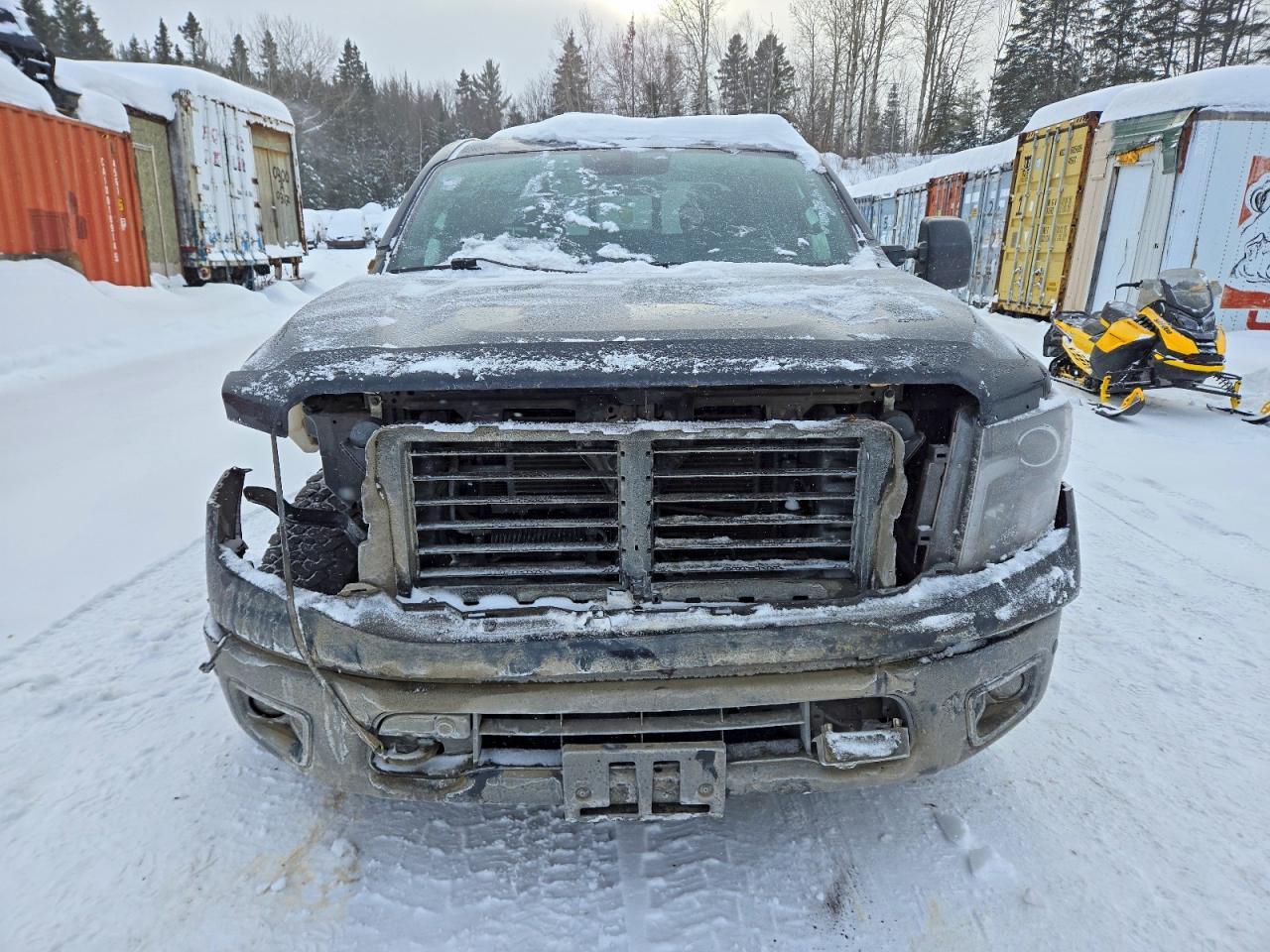 2019 Nissan Titan sv