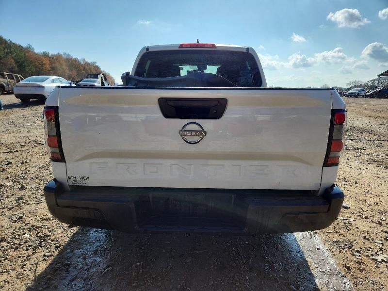 2022 Nissan Frontier s