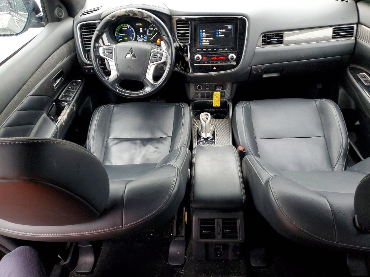 2021 Mitsubishi Outlander fe