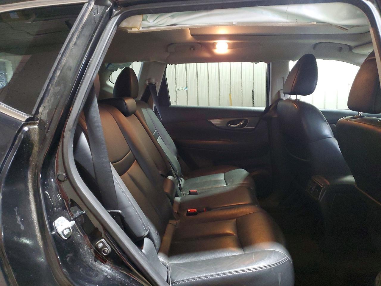 2015 Niss Rogue s
