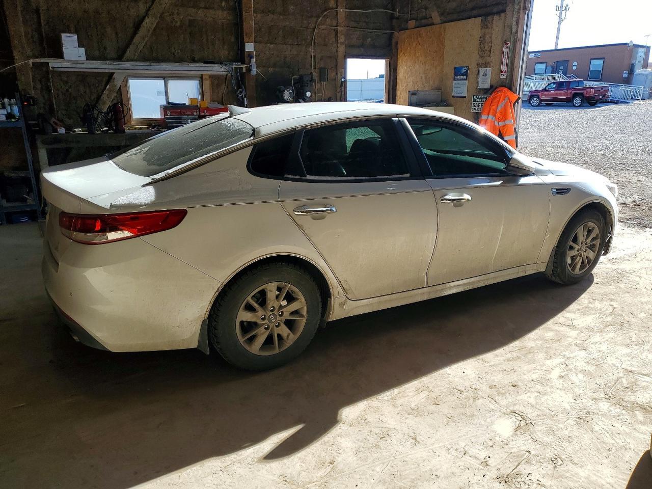 2016 KIA Optima lx