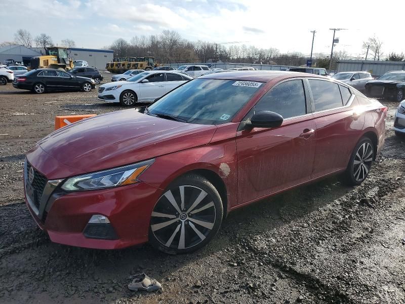 2022 Nissan Altima sr