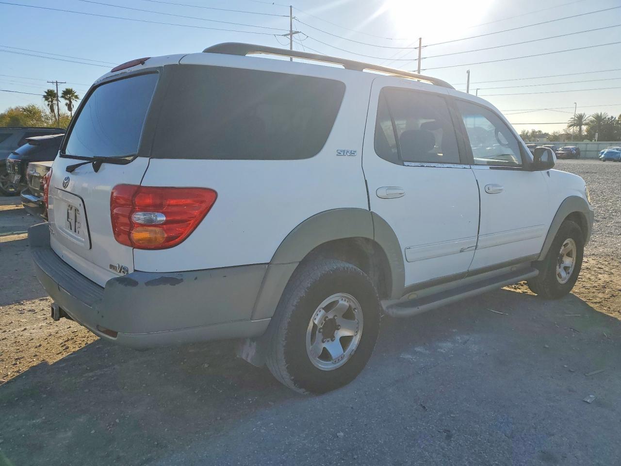 2001 Toyota Sequoia SR5