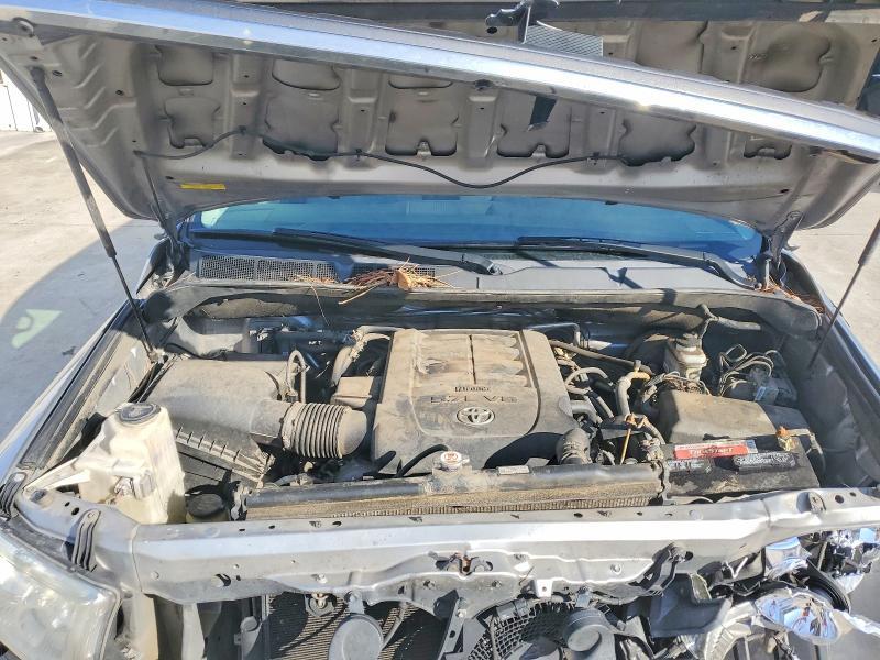 2015 Toyota Sequoia SR5