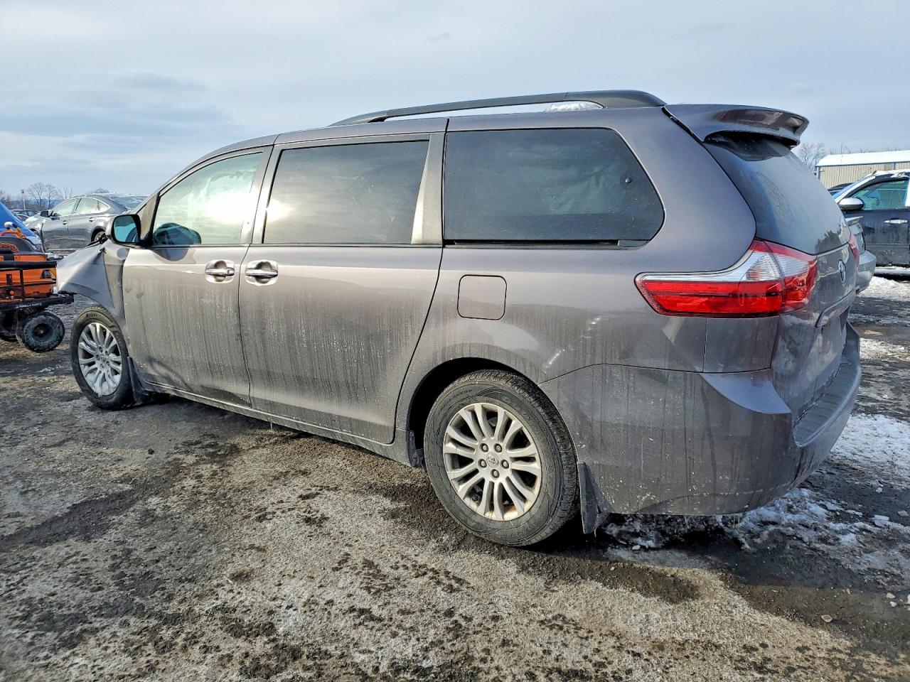 2015 Toyota Sienna xle