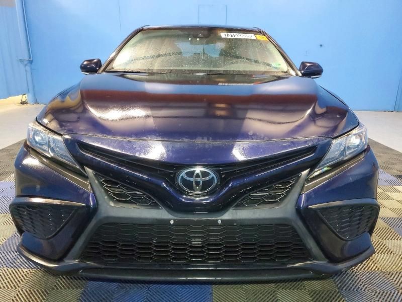 2022 Toyota Camry se