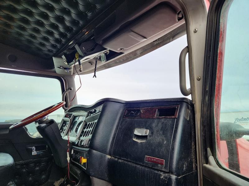 2016 Kenworth 2016 KW T660-Semi Truck