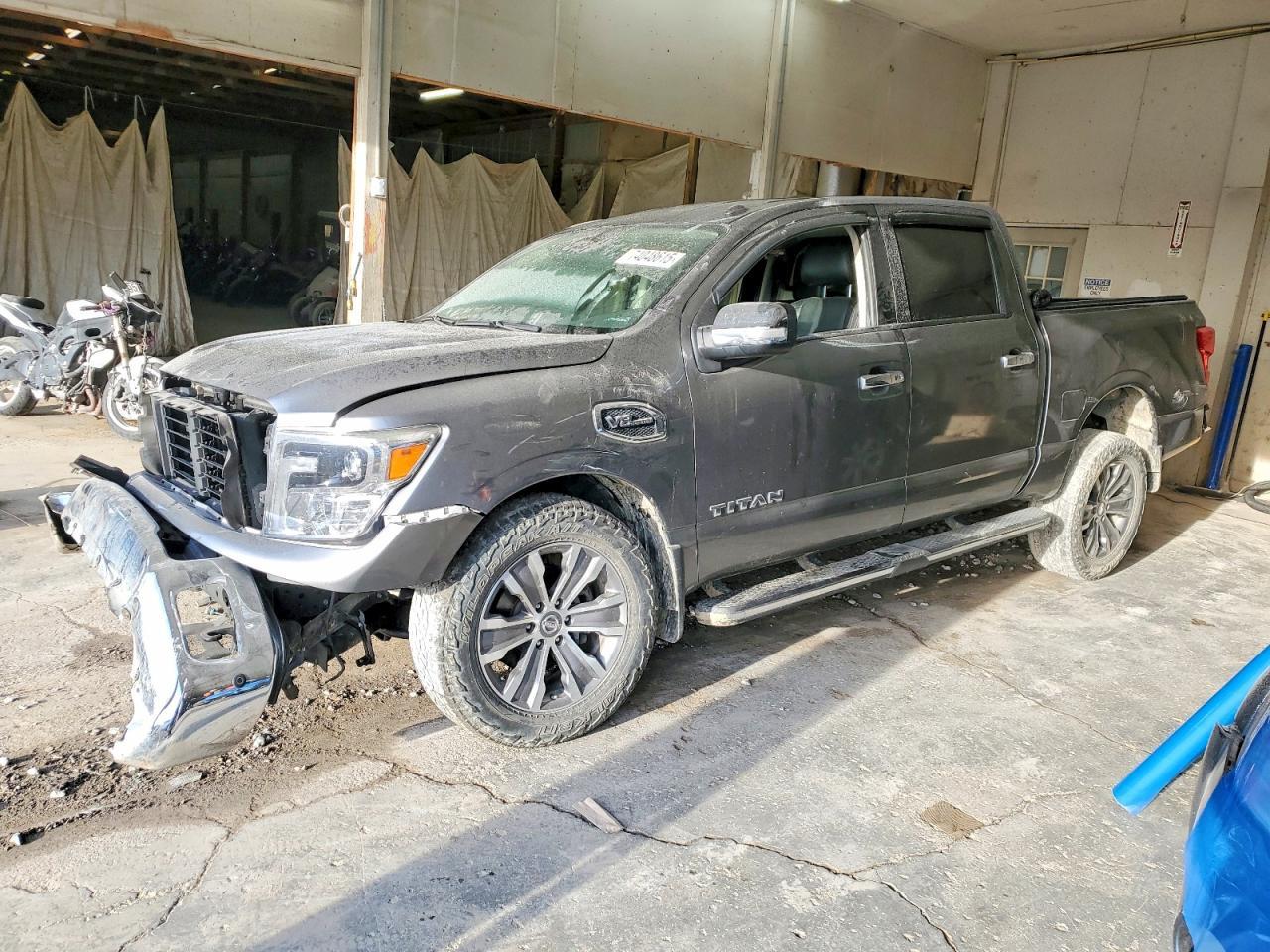 2017 Nissan Titan SL