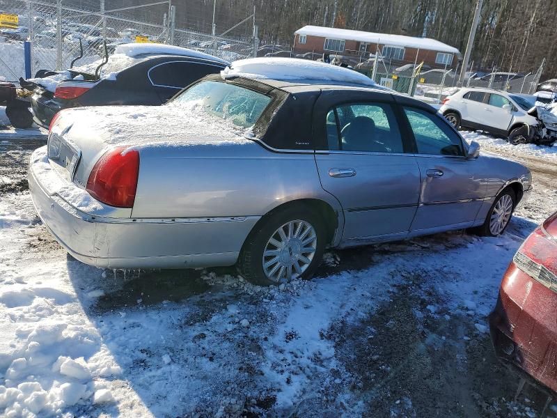 2004 Lincoln Town car Executive