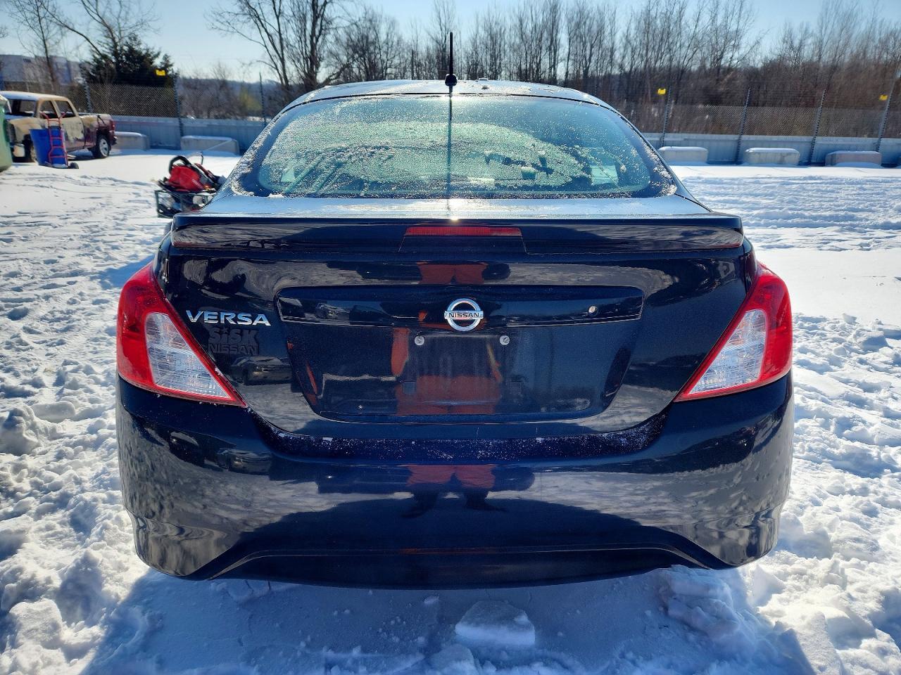 2017 Nissan Versa 1.6 s Plus