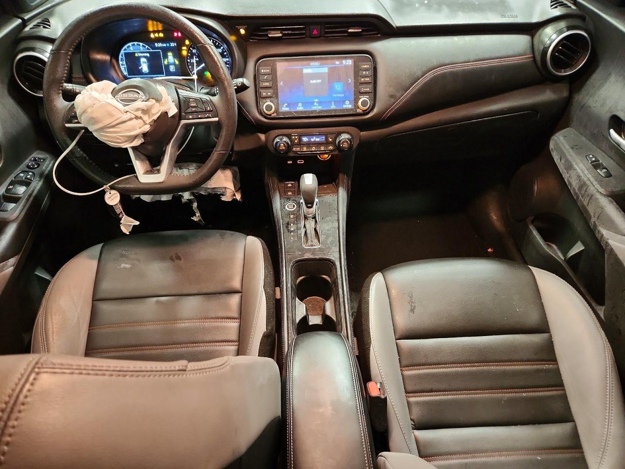 2022 Nissan Kicks sr