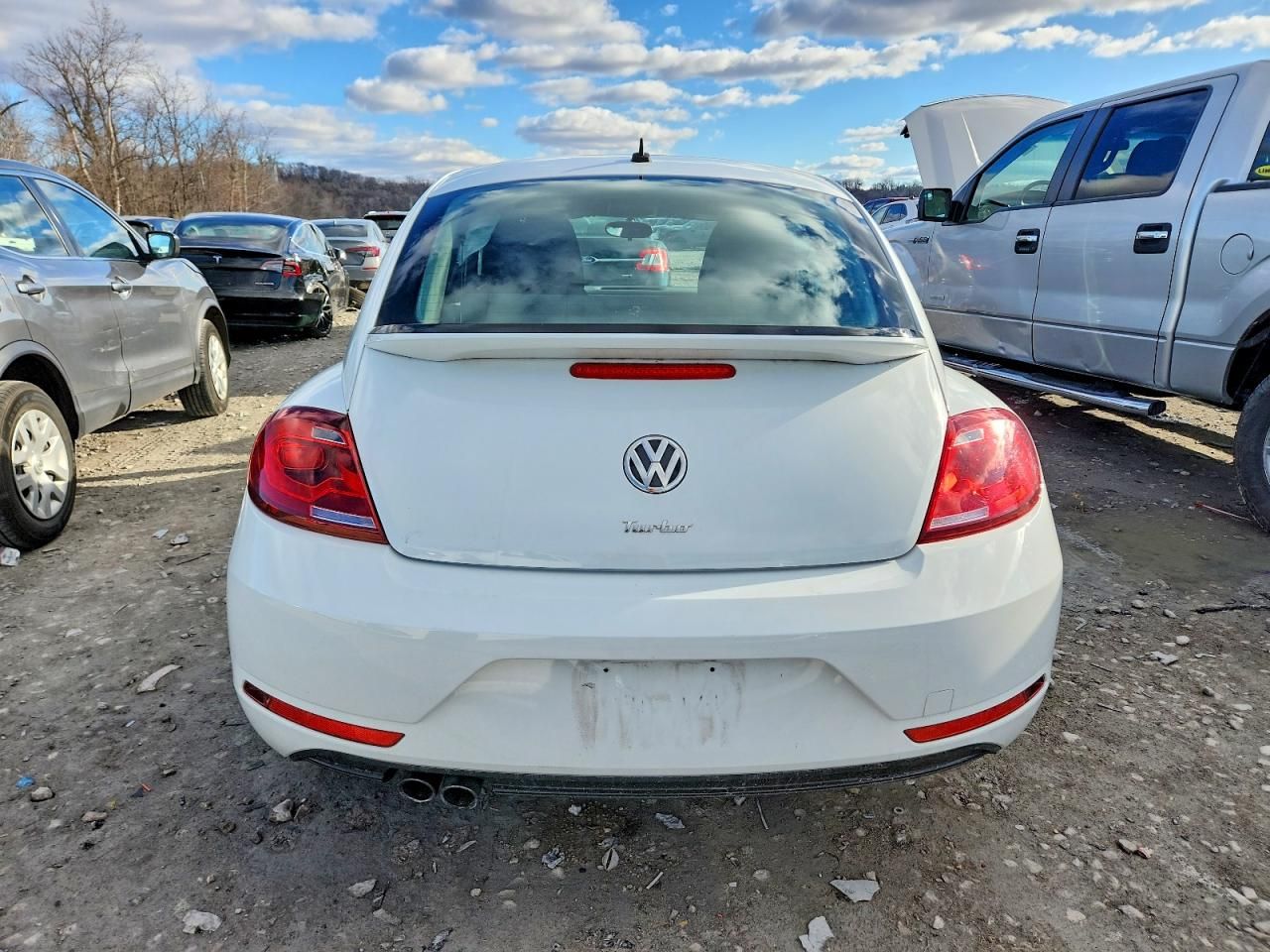 2018 Volkswagen Beetle s