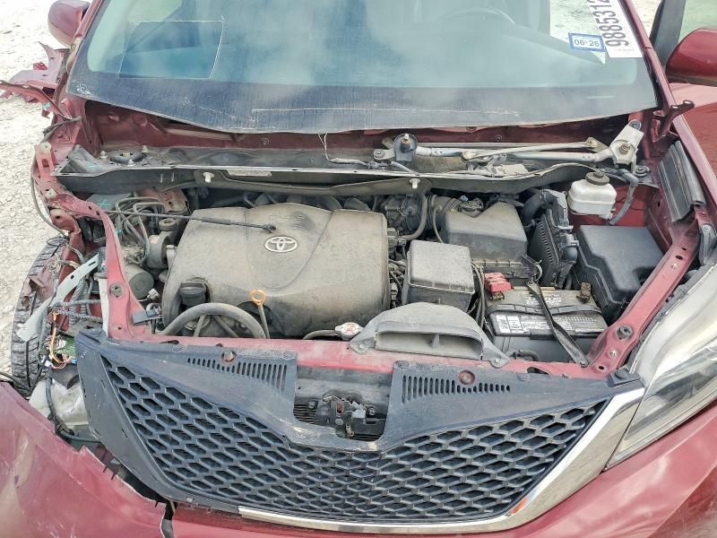 2017 Toyota Sienna se