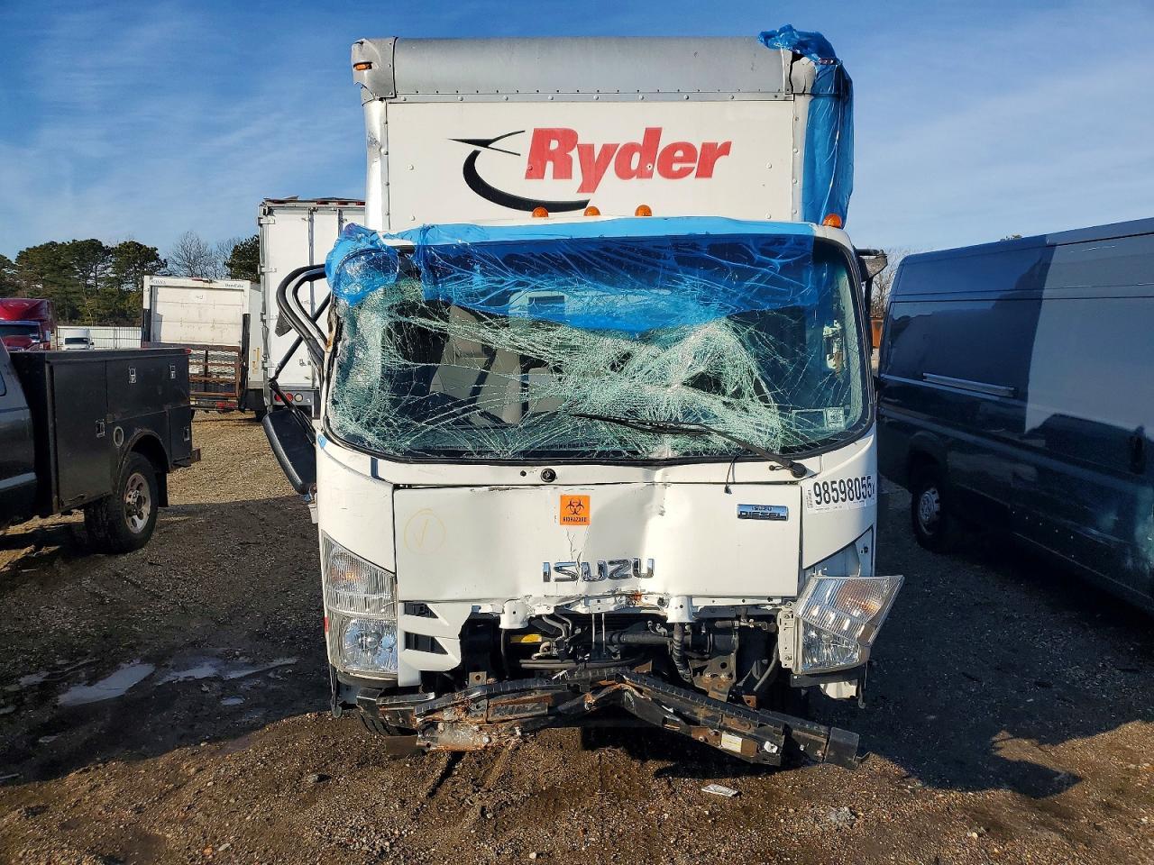 2018 Isuzu NPR HD BOX Truck