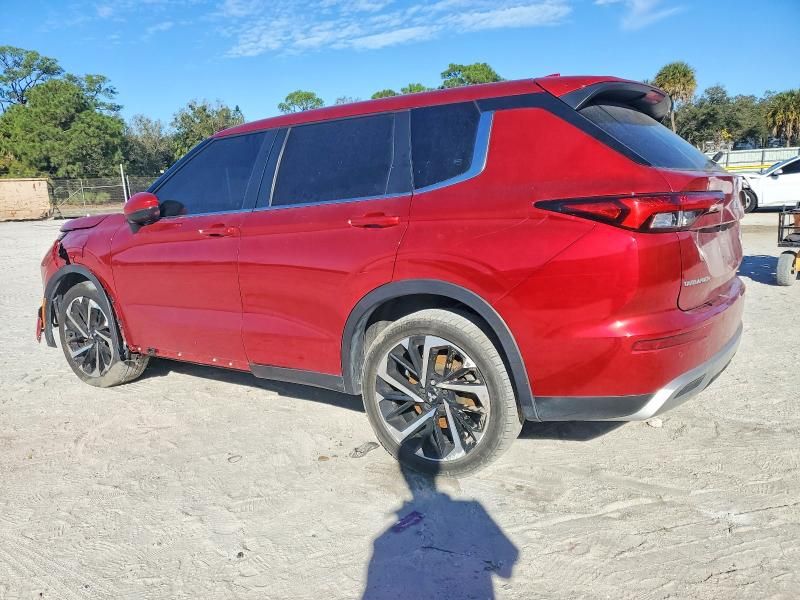 2023 Mitsubishi Outlander se