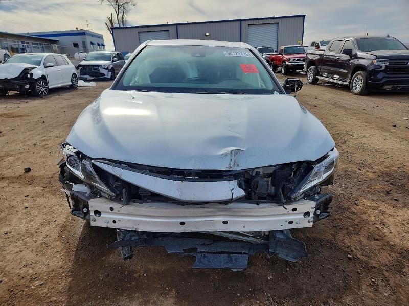 2024 Toyota Camry le