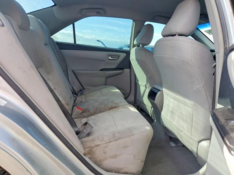 2016 Toyota Camry le