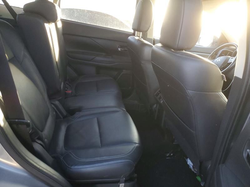 2020 Mitsubishi Outlander se