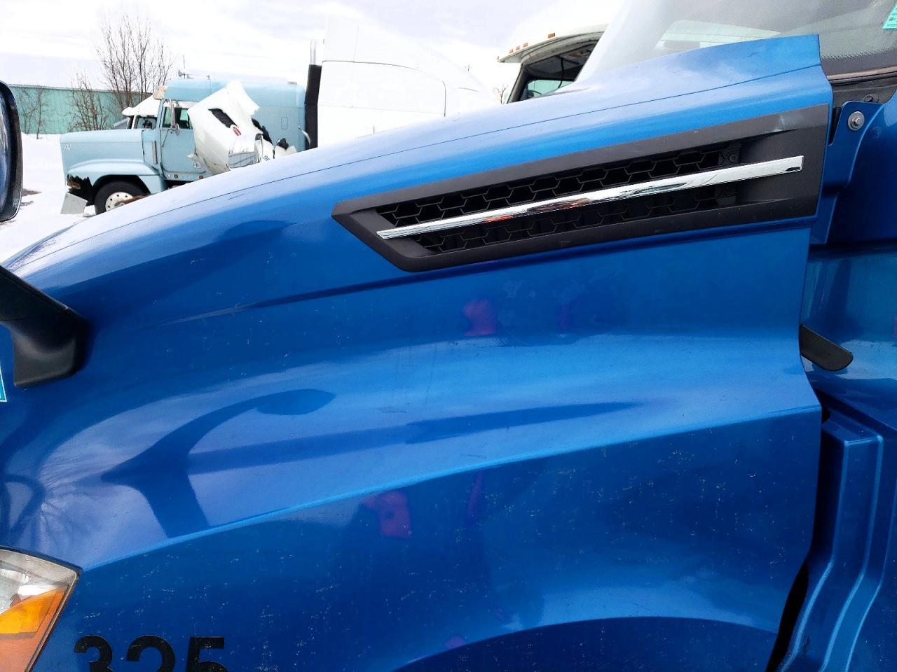 2018 Freigliner 2018 Freightliner Cascadia 126 Semi Truck