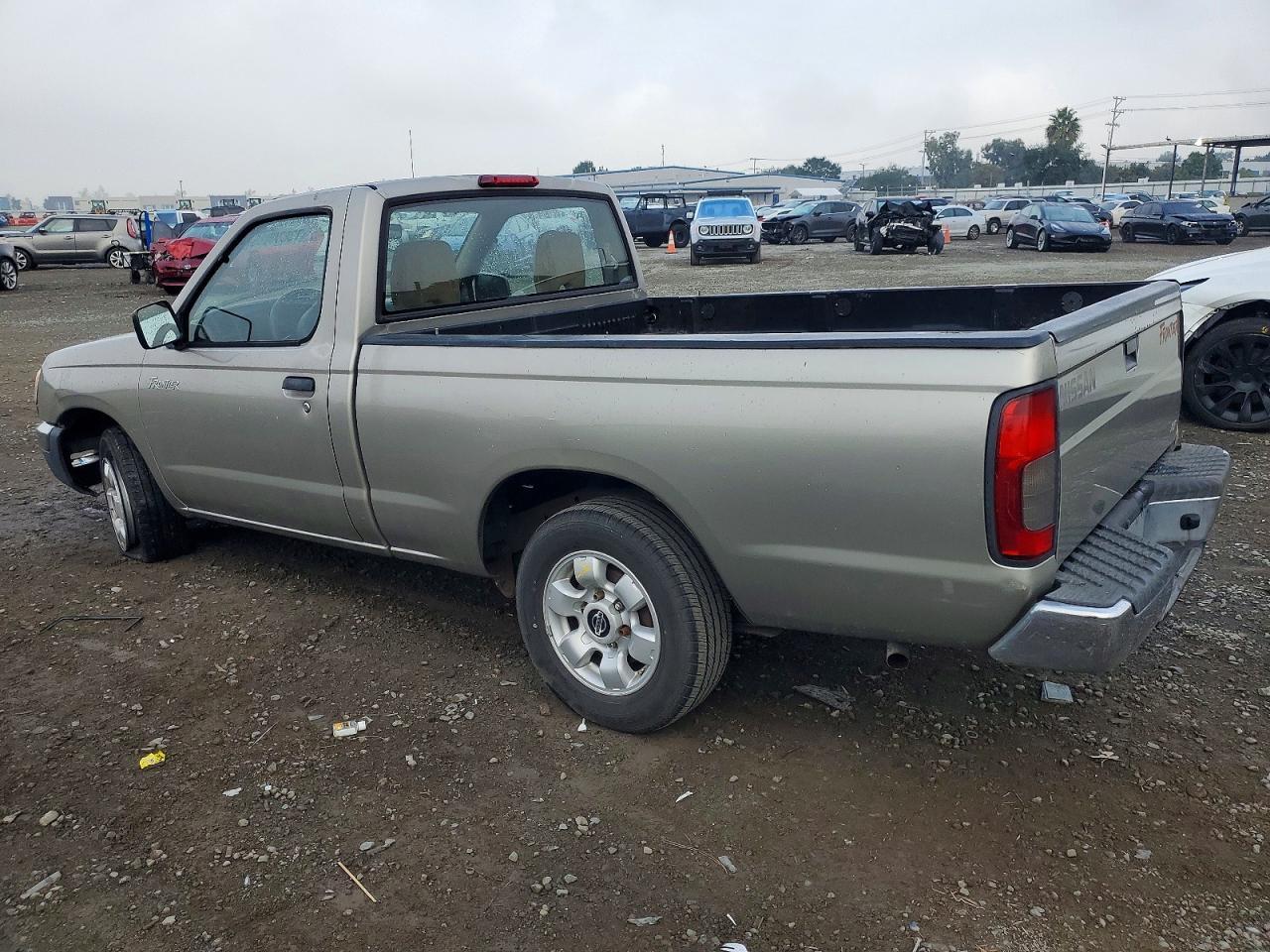 2000 Nissan Frontier xe