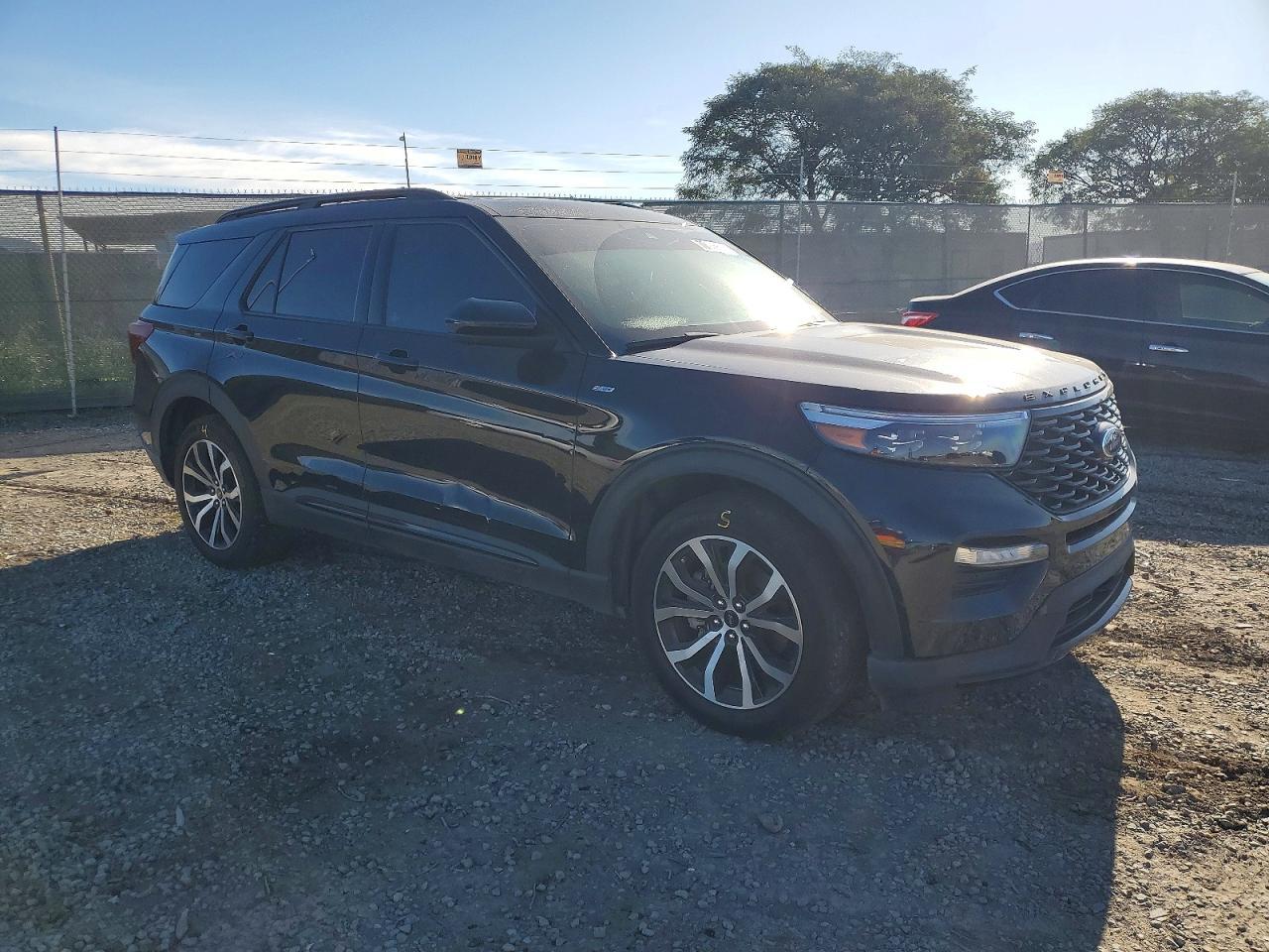 2023 Ford Explorer St-line