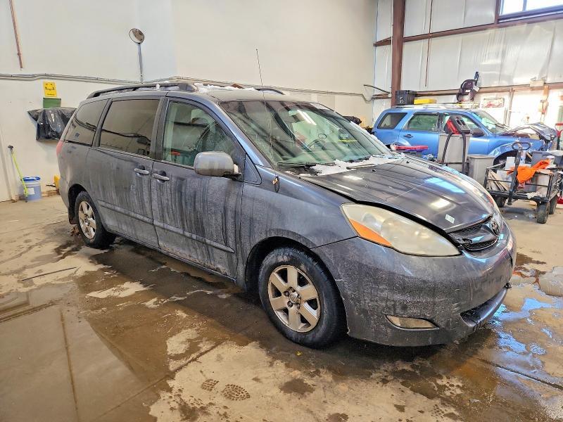 2007 Toyota Sienna le