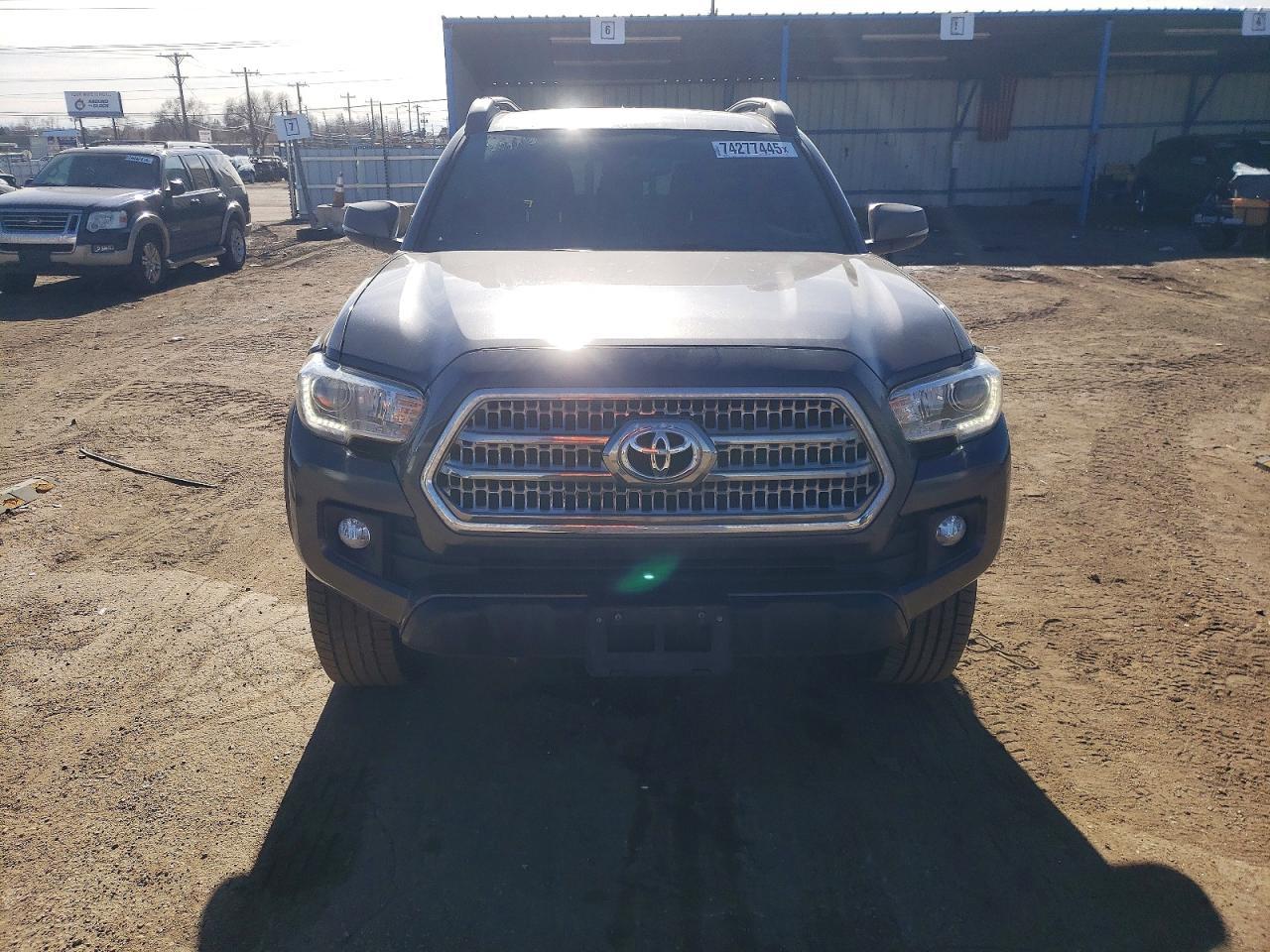 2016 Toyota Tacoma Double cab
