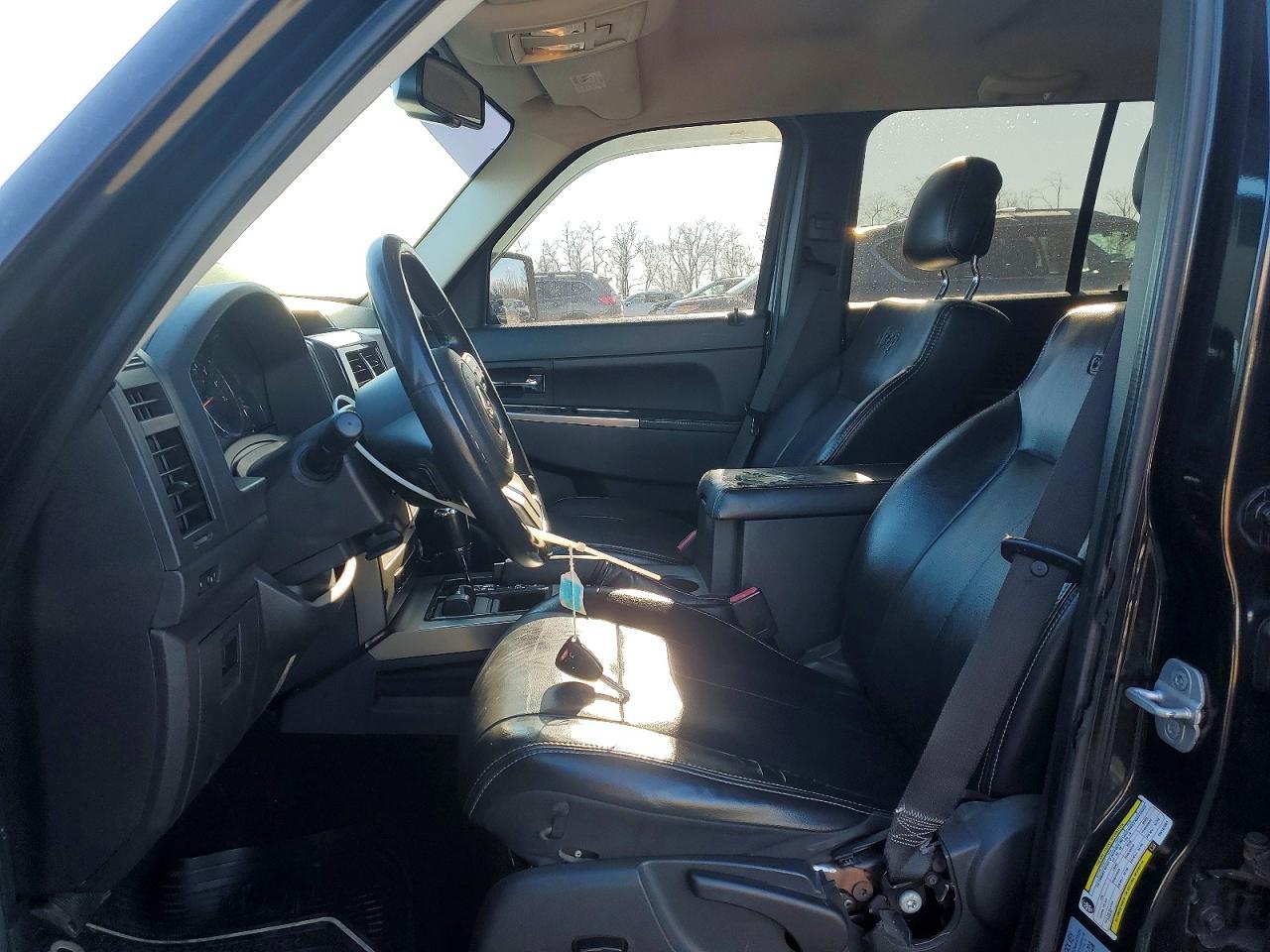 2012 Jeep Liberty jet