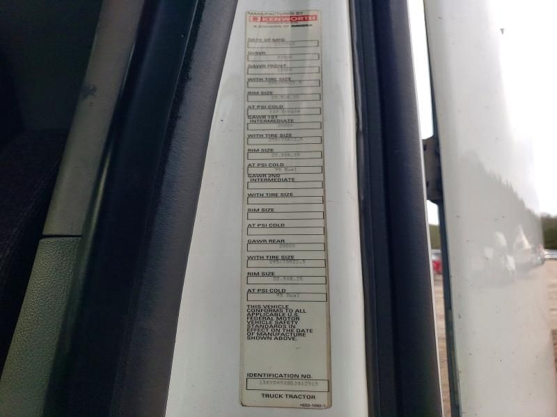 2014 Kenworth T680 Semi Truck