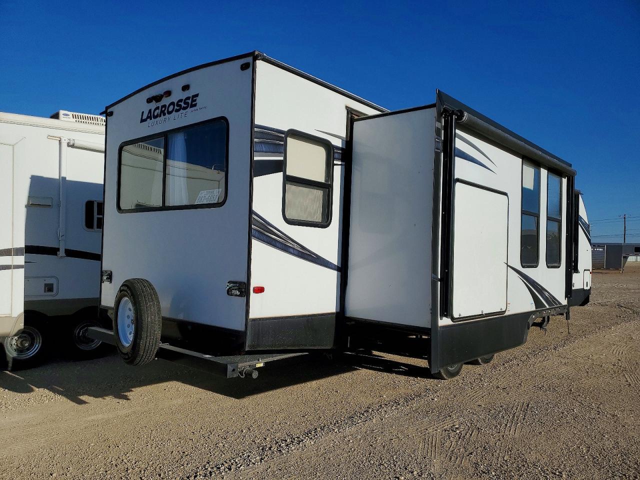 2020 Lacrosse 3399SE