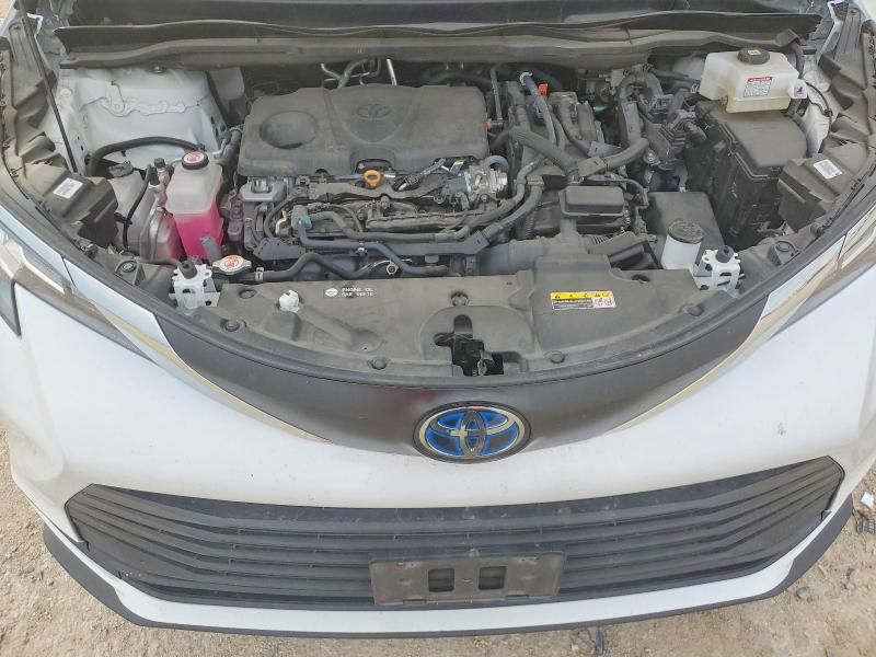 2023 Toyota Sienna le