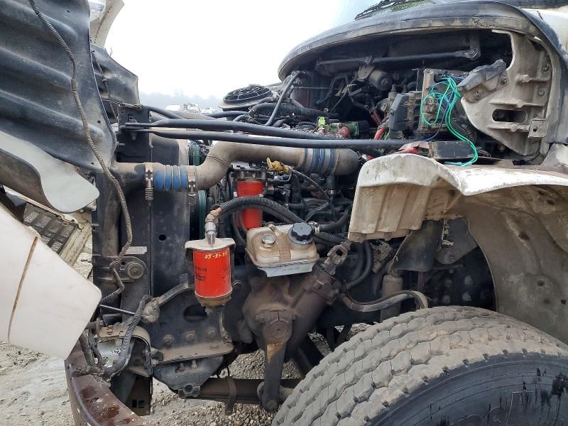 2010 Freightliner Business Class M2 Refuse Truck