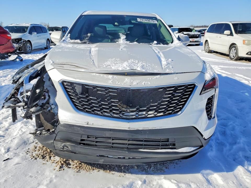 2022 Cadillac XT4 Luxury