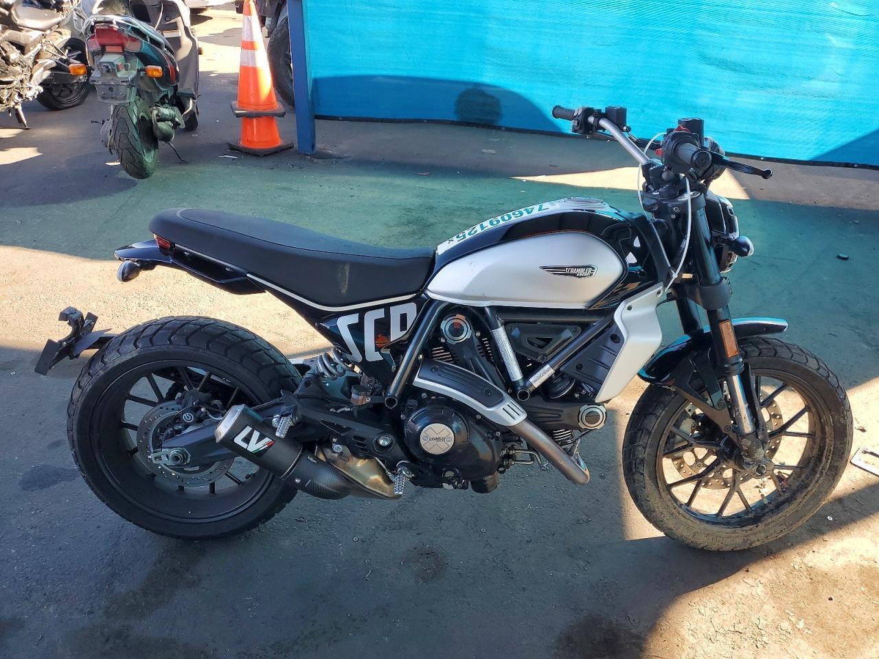 2024 Ducati Scrambler Icon