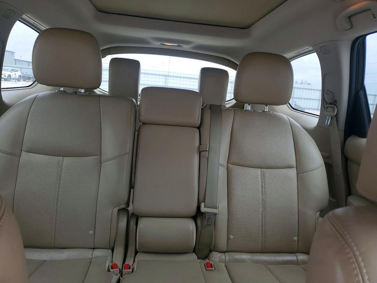 2014 Nissan Pathfinder s