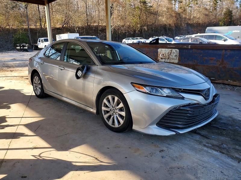 2020 Toyota Camry le