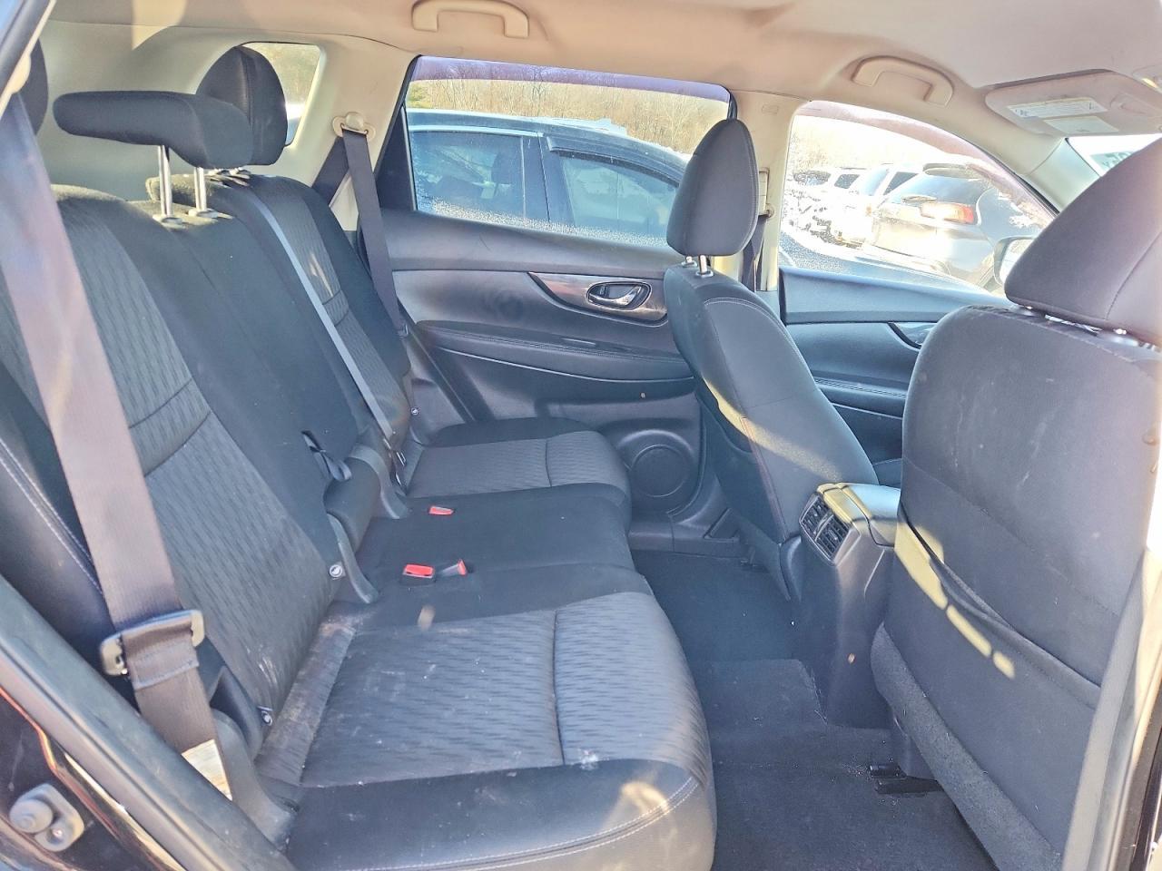 2018 Nissan Rogue s