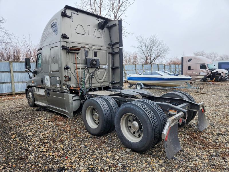 2016 Freightliner Cascadia 125 Semi Truck