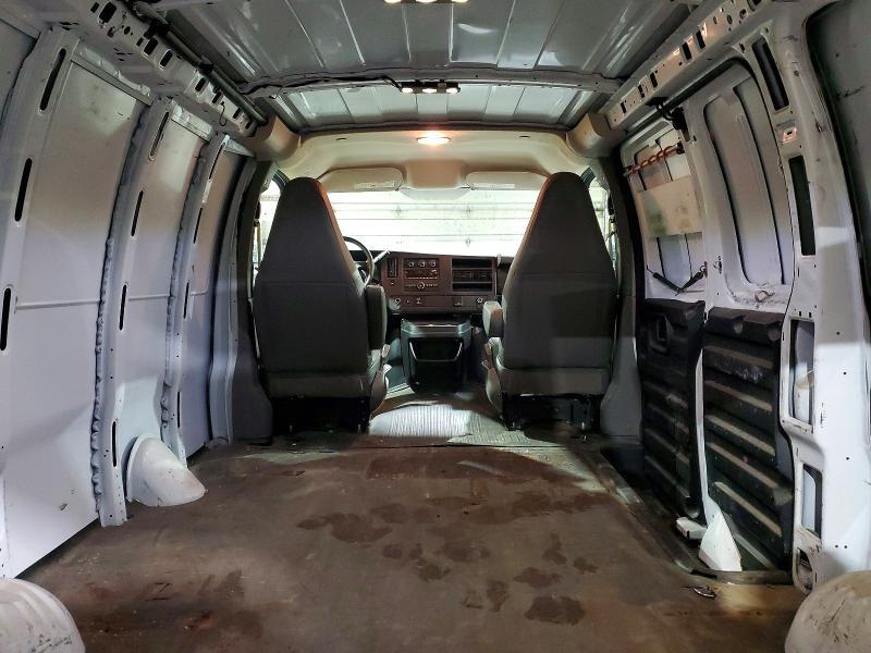 2016 Chevrolet Express G2500 Delivery van