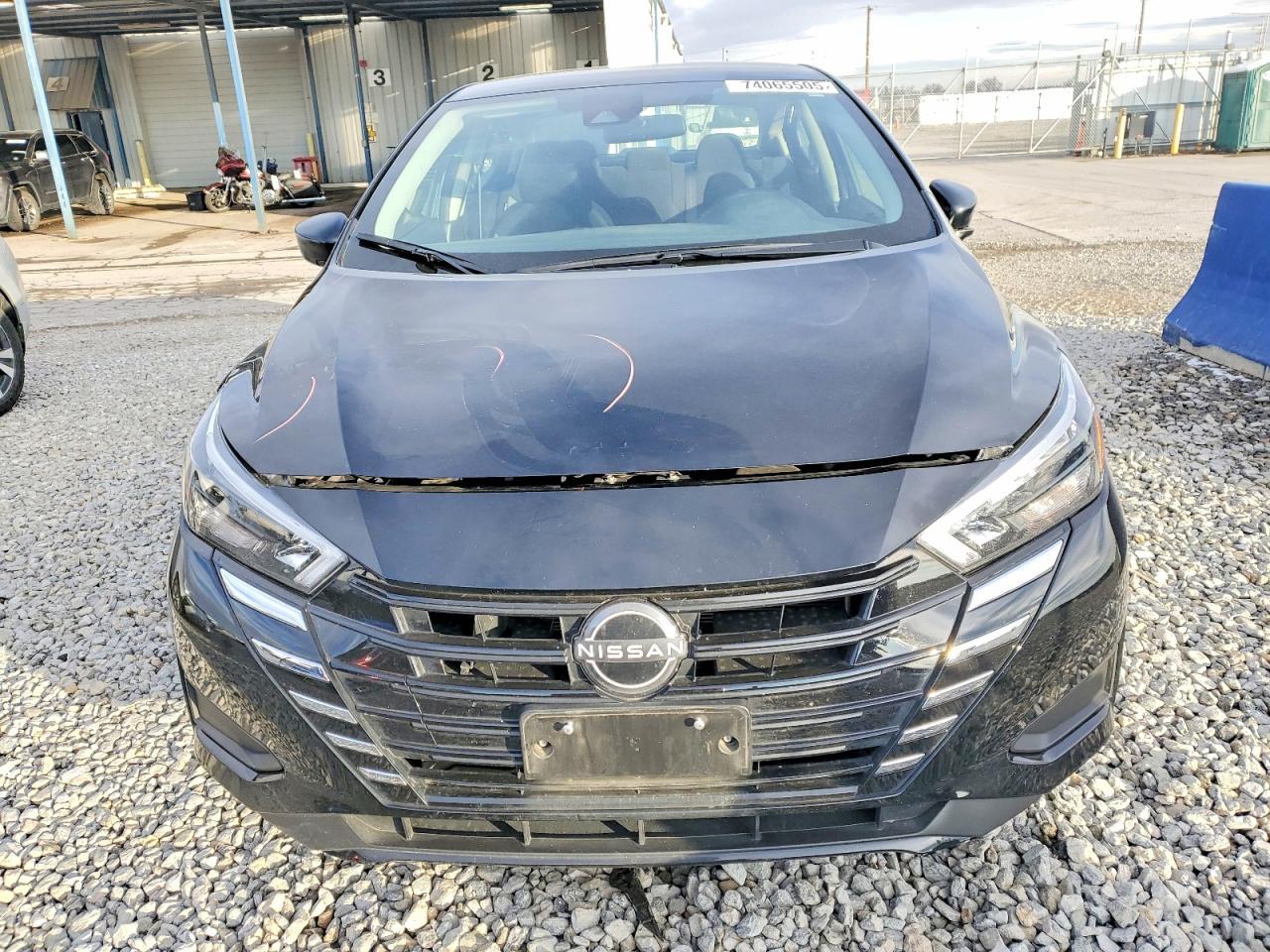 2025 Nissan Versa s